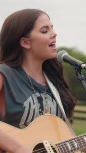 Callista Clark (@callistaclark)