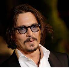 Jack sparrow in the pirates of the caribbean series. Leute Johnny Depp Sieht Sich Seine Eigenen Filme Nicht An Welt