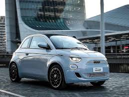 Fiat 500 La Prima 2021 Premiere Voiture Entierement Electrique De Fca Fiat 500e Fiat 500 Fiat