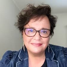 Amber Barger's Instagram, Twitter & Facebook