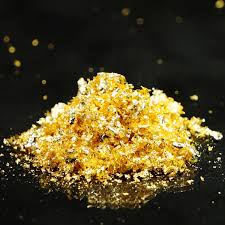 These non edible flakes are ideal for all your creative indoor crafting projects. 23 5k Gold Flakes Medium L A Gold Leaf Wholesaler U S