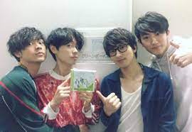 ドラマ はじこい に出演中の横浜流星さんが バラエティにも多数出演中で イケメン かっこよすぎる とファンが急増化している模様です ドラマでは役柄で髪をピンクに染めていますが 1月25日放送の 全力脱力タイムズ に出演の際は黒髪で眼鏡をかけており