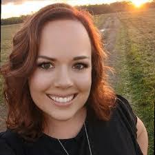 Heather Schewe's Instagram, Twitter & Facebook