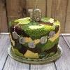 Design your cake or cupcakes. 3