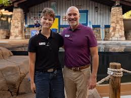 What would we do without our AMAZING volunteers! In September, the Zoo  hosted its Volunteer Appreciation Event and awarded several awards to some  of the most dedicated volunteers in the Zoo community.