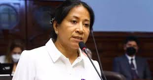 Comisión de Ética blinda a Rosio Torres y solo aprueba sancionarla con 30  días de multa