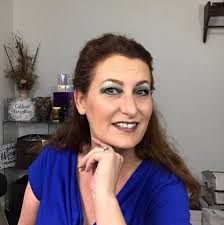 All that glitters *is* gold thanks to TOM FORD BEAUTY. They've given their  bestselling Eye Quad and Lip Color Lipstick limited-edition gold  packaging––just in time for festive occasions ahead. Available in stores