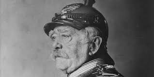 İngiltere ile fransa sözlerini tutarak 3 eylül'de almanya'ya savaş ilan etti. Bismarck Ve Ittifaklar Sistemi Yasar Aydin