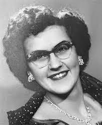 Roseanna Ebert's Instagram, Twitter & Facebook