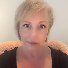 Vicki Webster's Instagram, Twitter & Facebook