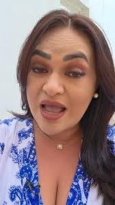 La Presidenta de Honduras Xiomara Castro, supervisó la construcción del  proyecto de Espacios Soberanos, en la colonia Mary Flakes de Flores de  Comayagüela, FM. Estos son espacios para dignificar la vida de