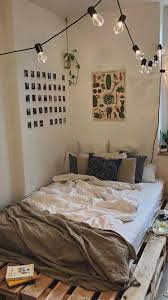 Ways To Decorate Your Room According To Your Personality Type Diy Apartment Decor Small Bedroom Ideas For Couples Small Bedroom
