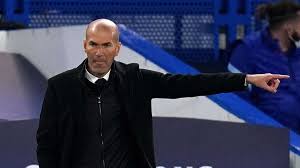 Only high quality pics and photos with zinedine zidane. Zinedine Zidane Vor Real Abschied Bei Moglichem Neuen Club Wartet Alter Bekannter Fussball