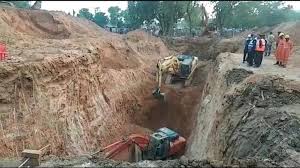 Published mon, dec 3 20183:47 pm estupdated. Minor Boy Stuck In 200 Feet Borewell For 90 Hours Dies Body Recovered India News
