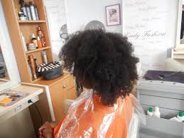Dans le genre coiffeur de star, on peut difficilement faire mieux que christophe robin. Coiffeur Visagiste Afro Antillais Paris Le Meilleur Choix Pour Vos Cheveux Salon De Coiffure Afro Cheveux Afro Tous Types De Cheveux