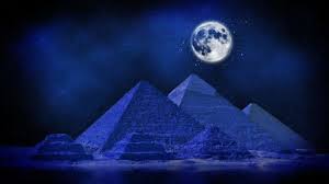 أجمل خلفيات اهرامات الجيزة بمصر pyramids wallpapers عالم الصور moon artwork pyramids egypt