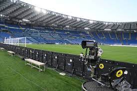 Entro giovedì l'assemblea delle venti squadre della serie a di calcio dovrebbe decidere a chi vendere i diritti televisivi per l'italia del campionato per il per il calcio italiano la vendita dei diritti televisivi è uno dei momenti più importanti al di fuori dei campi da gioco, dato che rappresenta la sua principale. Cwo Nlcwpxzcsm