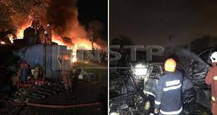 Bacang dibungkus tentu baunya keluar juga.: Depoh Simpanan Kereta Dbkl Terbakar