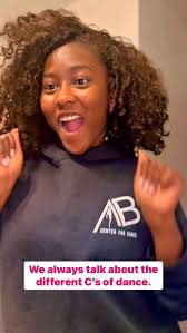 Hey #dancespiritcommunity meet @tarabellardini Tara is from Mine Hill, New  Jersey.📍 She started her dance journey at age two and attended Morris  County School of Visual and Performing Arts High School. 👯‍♀️