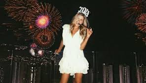 El cantante no la reconoció como hija hasta que cumplió 22 años. Hija De Luis Miguel Sufre Accidente En Acapulco