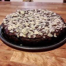 Bonjour Voici Comme Promis La Recette De Ce Delicieux Gateau Moelleux Au Chocolat Fondant En Bo Gateau Au Chocolat Moelleux Gateau Moelleux Delicieux Gateaux