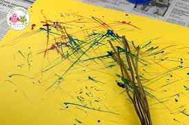 Dear craftmerint family, in this video i'm showing how to make homemade paint brush using 4 different materials and 4 different methods. How To Make Your Own Paint Brush For Kids Art Early Learning Ideas