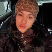 Ebony Walton's Instagram, Twitter & Facebook