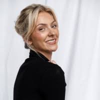 200+ perfiles de «Akard»