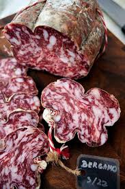 How To Make Salami Bergamo One Of The Best Tasting Italian Salami In 2020 Salami Homemade Sausage How To Make Salami