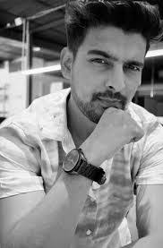 Nehan Khan's Instagram, Twitter & Facebook