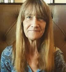 Jennifer Hefner's Instagram, Twitter & Facebook