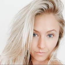 Alexandra Mcvey's Instagram, Twitter & Facebook