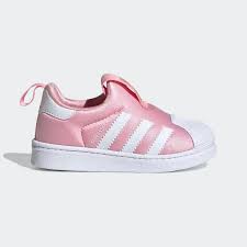 The comfy adidas® originals kids superstar 360 sandal is crafted in a breathable mesh upper with a protective toe bumper. Superstar Adidas 360