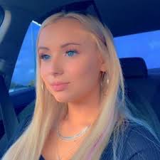 Brie (@briechandler)