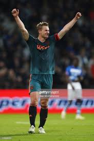 Le 2 décembre 2019, il reçoit le trophée kopa récompensant chaque année le meilleur jeune joueur (de moins de 21 ans) de football au monde. 86 Afc Ajax Ideas Afc Ajax Ajax Football