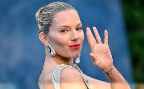 Sienna Miller Wore This Exact Foundation To The Oscars