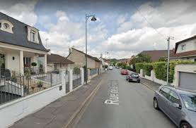 Val De Marne Un Homme De 61 Ans Entre La Vie Et La Mort Pour Un Retroviseur Casse Le Parisien