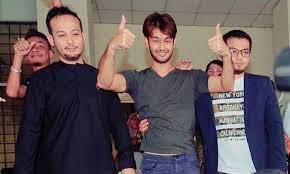 Patut lah muka nak dekat sama semua ni. Keluarga Bawa Farid Kamil Balik Kampung