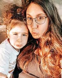 Danielle Bielski's Instagram, Twitter & Facebook