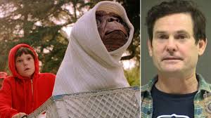 ARRESTAN A HENRY TOMAS, PROTAGONISTA DE “E.T.”