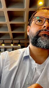 Just kidding. Saturdays mood 🥳