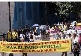 Emergencia económica, social y ecológica. Hora 20 Conmocion Interior Necesidad O Disculpa