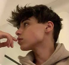 Adam Ling (adam090623)