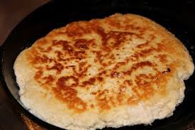 Old Fashioned Biscuit Bread A Quick Biscuit Bread Sometimes Called Hoecake Bread Fried In Bacon Drippings In A Scre Hoe Cakes Skillet Bread Homemade Bread