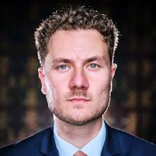 This summer I recieved my master's degree in Applied Data Science!! I would  like to thank the people of ASReview for helping me with my thesis and  employing me with a relevant