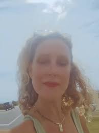 Molly Ennis (@mollyennis) • Threads, Say more