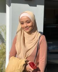 Pastikan anda tidak ketinggalan menyaksikannya di slot akasia jika tertinggal, bolehlah menyaksikannya secara online. 29 Ok Ideas Beautiful Hijab Girl Hijab Beautiful Muslim Women