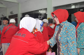 1) perkiraan keberangkatan dapat berubah sesuai perubahan kuota provinsi/kab/kota/haji khusus dan perubahan regulasi; Waduh Daftar Tunggu Haji Mencapai 20 Tahun Sukoharjonews Com