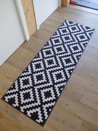 Die decor kollektion von wash+dry verbindet die zeitlose und schöne optik eines exklusiven teppichs mit den hygienischen und pflegeleichten eigenschaften einer fußmatte. Teppich Wash Dry Kalmar