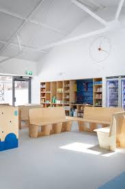 London Animal Hospital By Alma Nac Animal Hospital Hospital Design Hospital